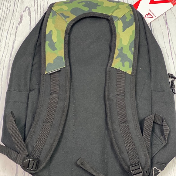 Ripzone Black Cameo 30lb Backpack - Picture 2 of 4